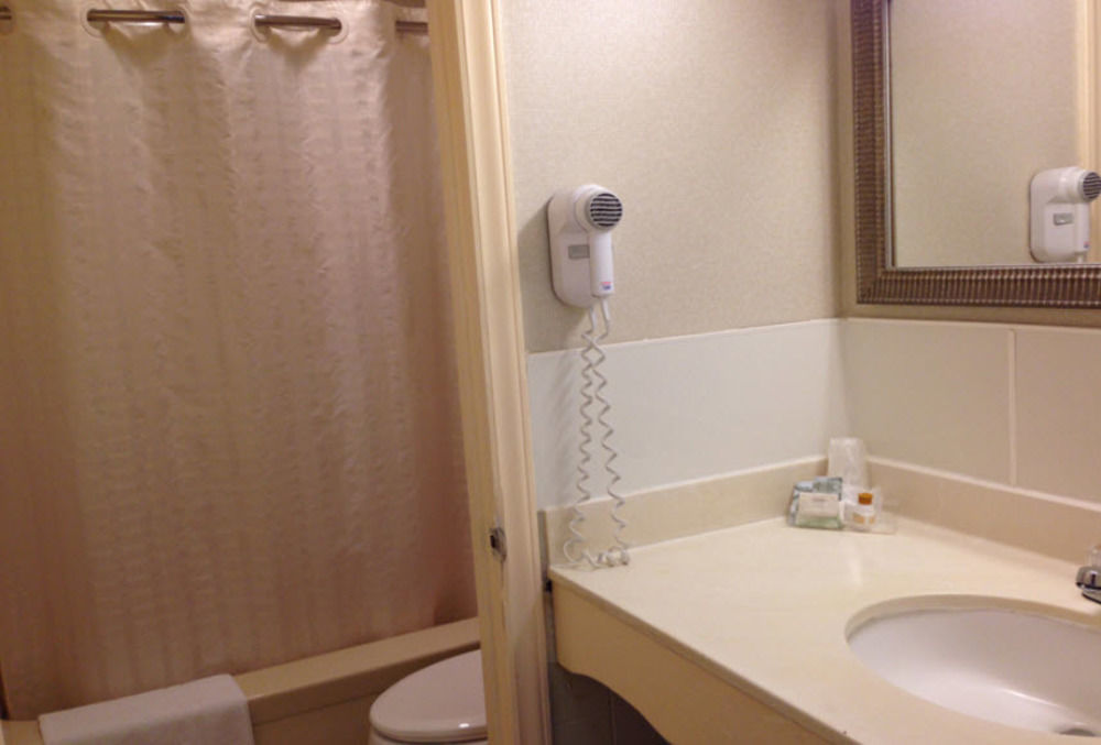 Wilbraham Inn Ludlow エクステリア 写真