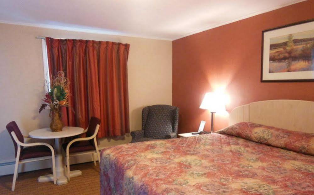 Wilbraham Inn Ludlow エクステリア 写真