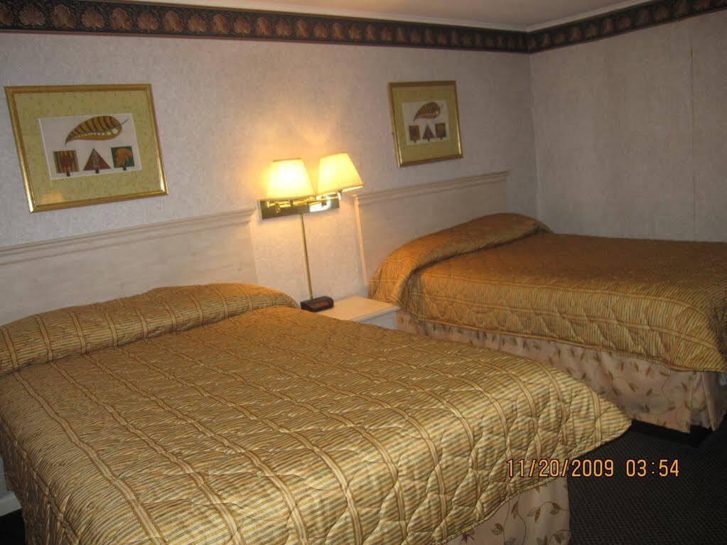 Wilbraham Inn Ludlow エクステリア 写真